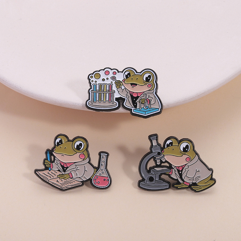 Science Buddies - Science Laboratory Frog Enamel Pin Science